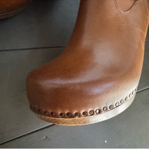 NWT Dansko Shayna Heeled Chelsea Boots
 Leather Sz 37 (US 6,5-7) - Picture 8 of 12
